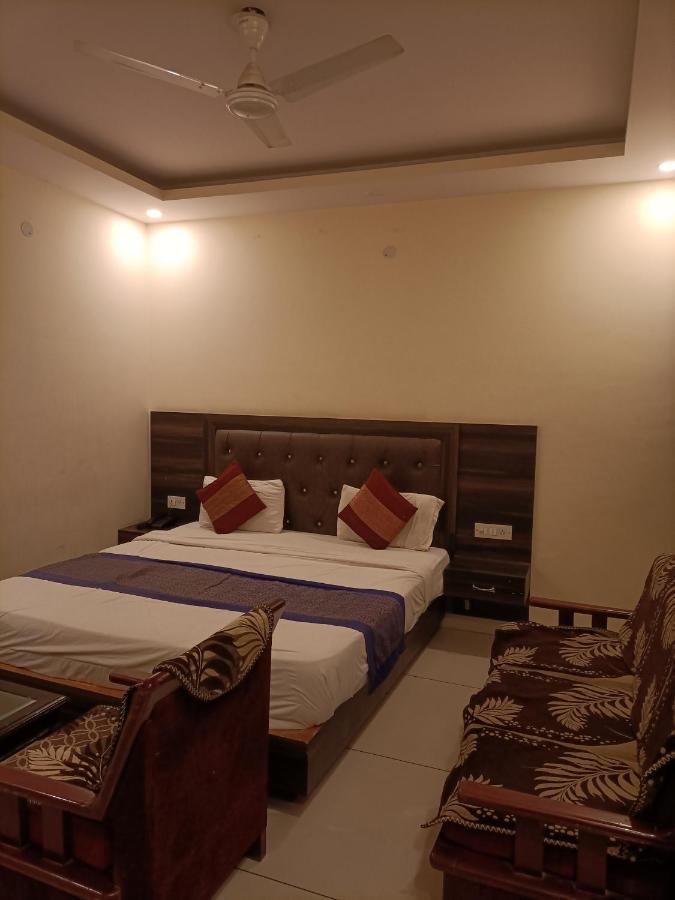 Hotel Aerotech Near Igi Airport New Delhi Exteriör bild