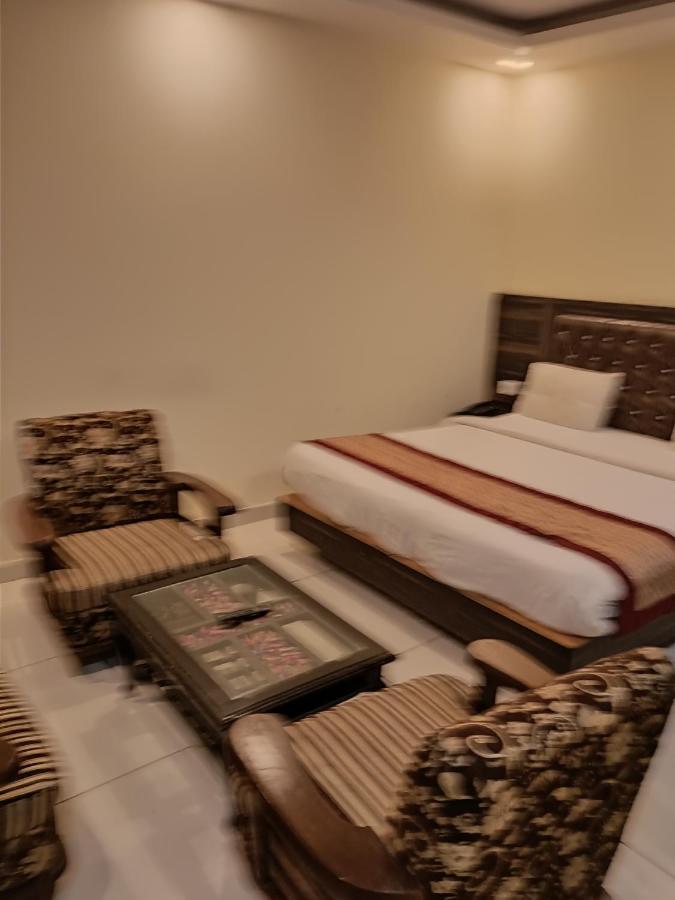 Hotel Aerotech Near Igi Airport New Delhi Exteriör bild