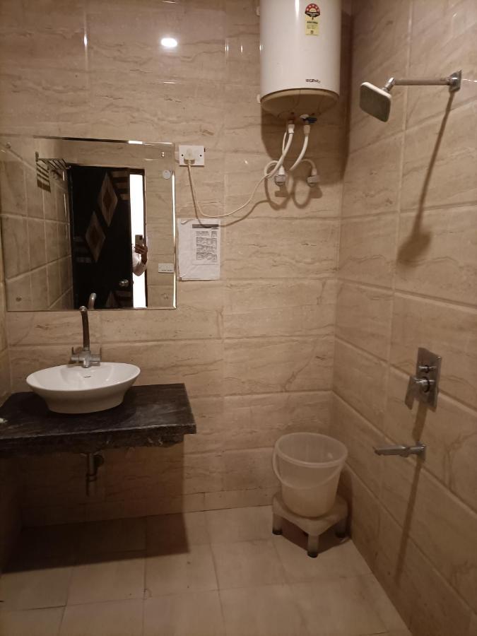 Hotel Aerotech Near Igi Airport New Delhi Exteriör bild