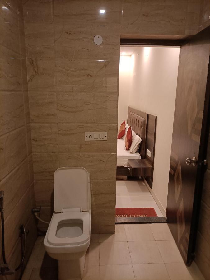 Hotel Aerotech Near Igi Airport New Delhi Exteriör bild