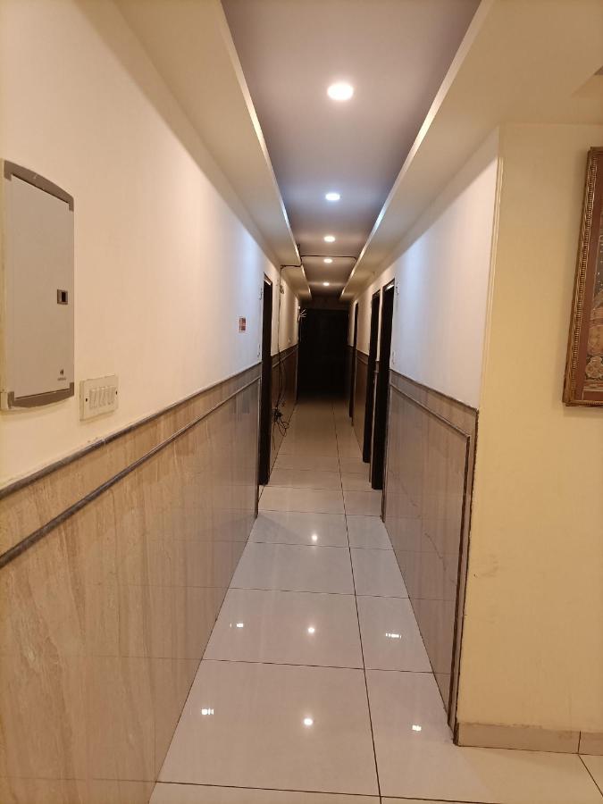 Hotel Aerotech Near Igi Airport New Delhi Exteriör bild