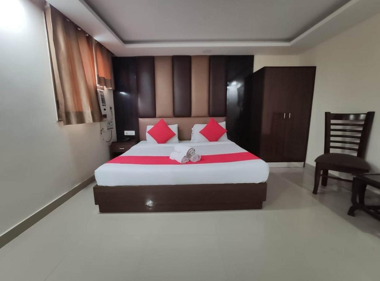 Hotel Aerotech Near Igi Airport New Delhi Exteriör bild